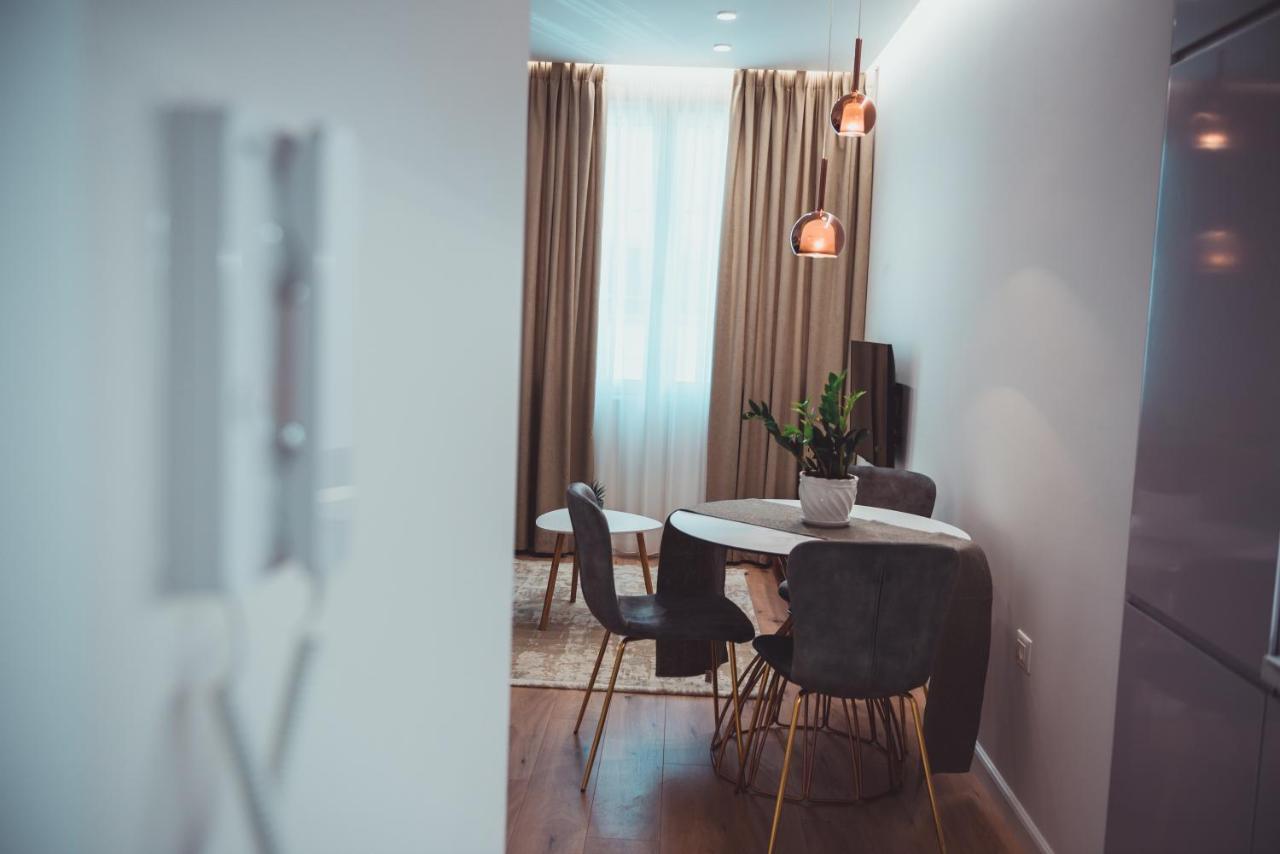 Tam Serviced Apartment City Center No2 Tirana Esterno foto