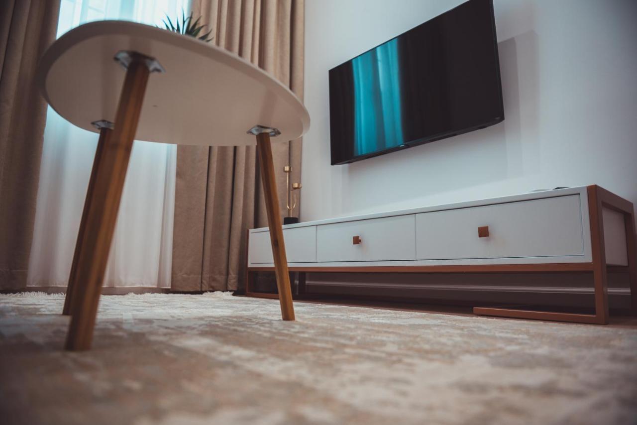 Tam Serviced Apartment City Center No2 Tirana Esterno foto