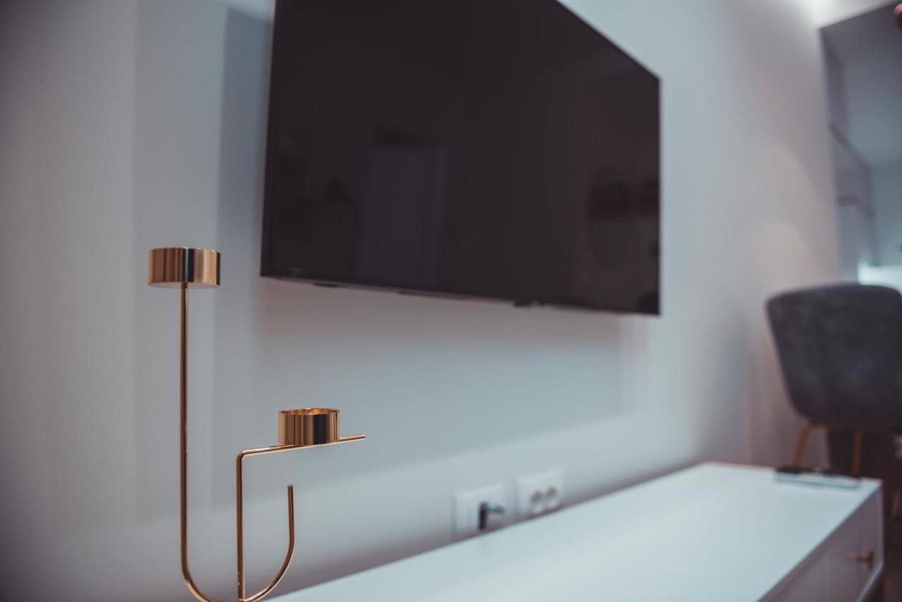 Tam Serviced Apartment City Center No2 Tirana Esterno foto