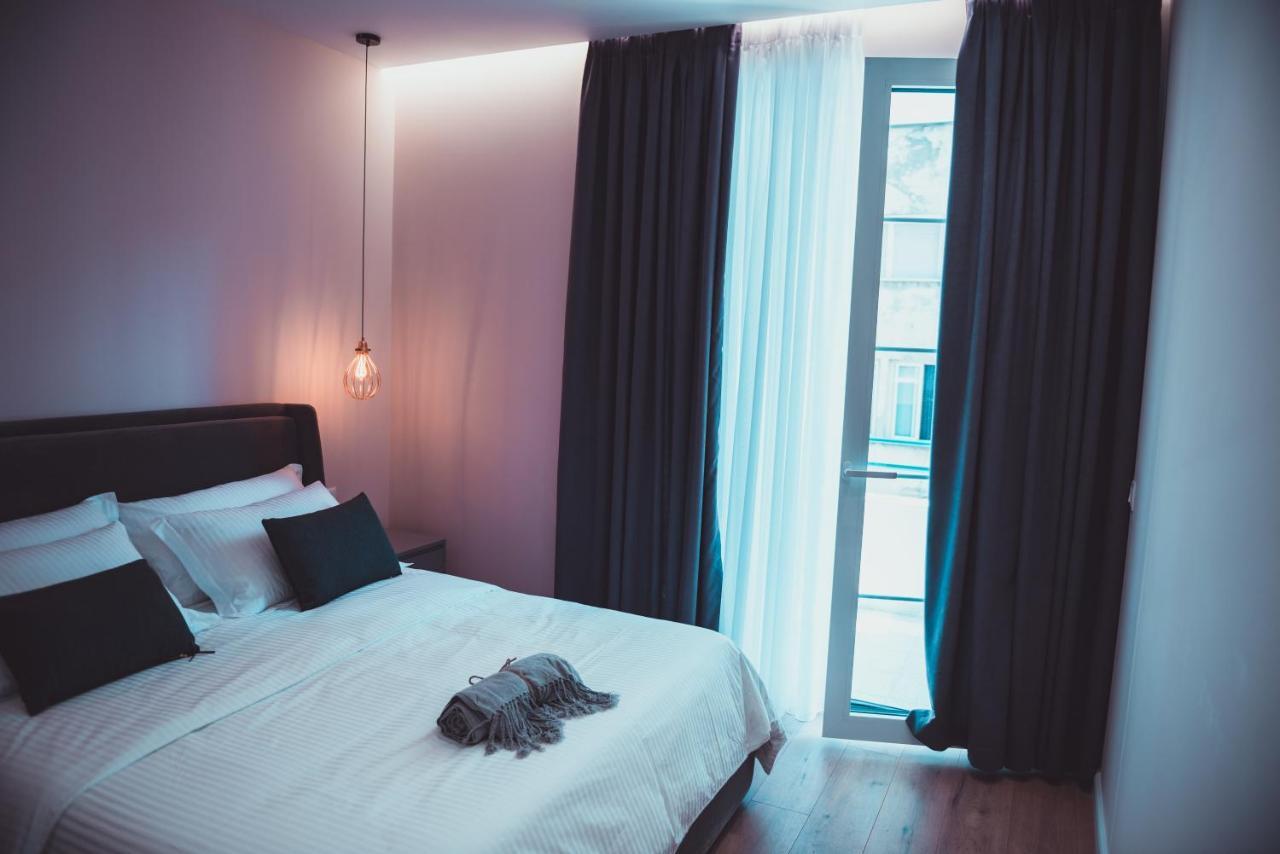 Tam Serviced Apartment City Center No2 Tirana Esterno foto
